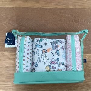 Roller Rabbit x Target 4 Piece Beauty Bag Set